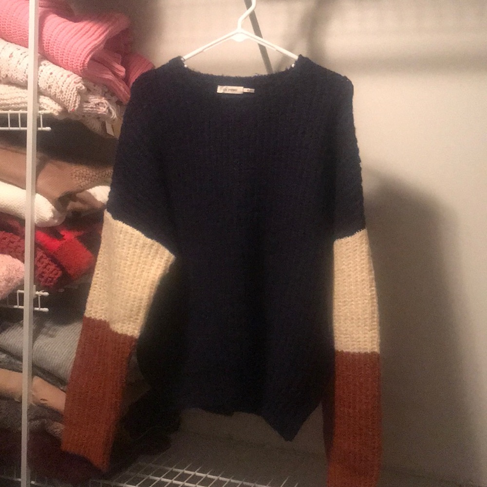 Navy fuzzy crew neck sweater